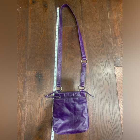 Hobo purple cross body in leather - Picture 4 of 10